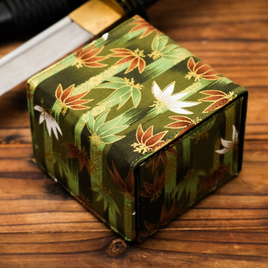 The Geisha Deckimono - Blood Blossoms (Inner wooden-frame)