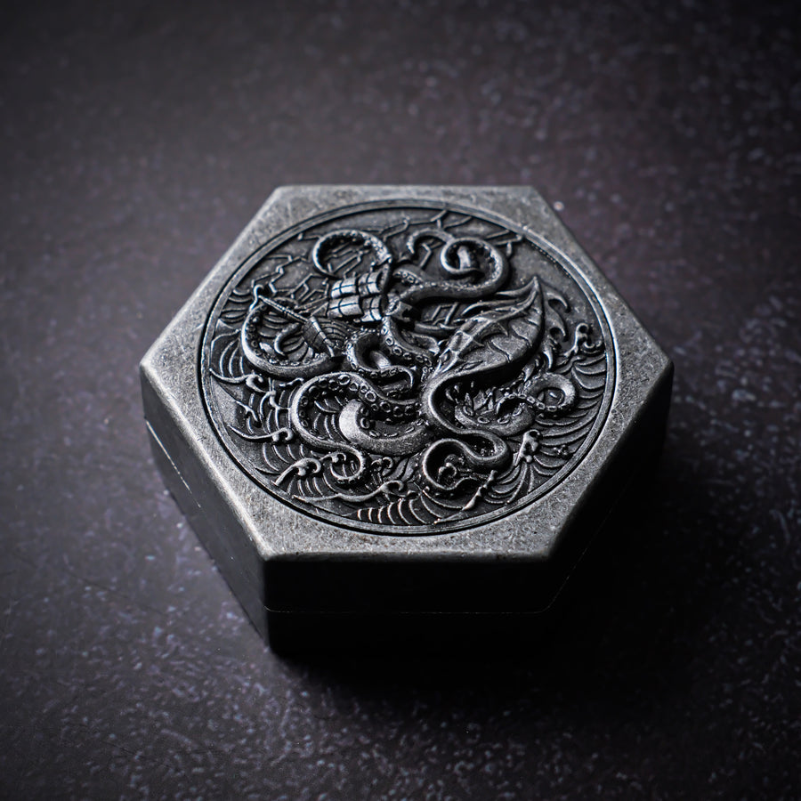 Krakens's Nest - Metal Dice Box