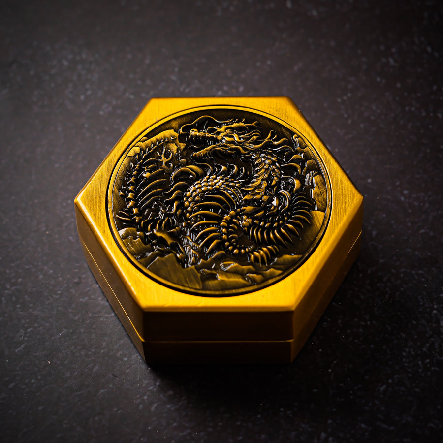 Undead Wurm's Nest - Metal Dice Box